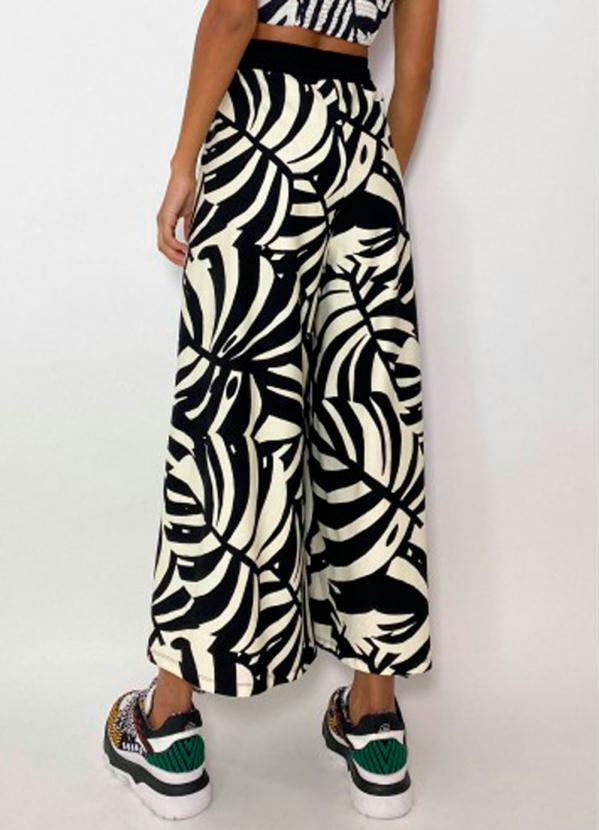 Calça Pantacourt Savana Branco
Calça Pantacourt Savana Branco