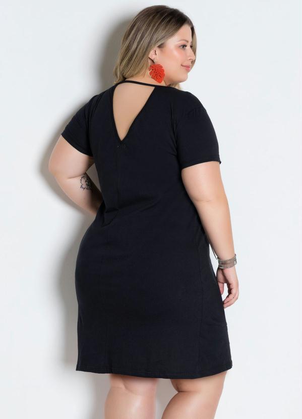 Vestido Preto Plus Size com Vazado nas Costas
Vestido Preto Plus Size com Vazado nas Costas