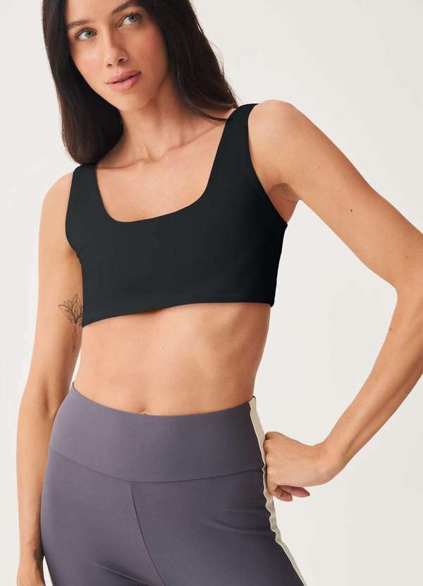 Vista 2 Top Esportivo com Fio Lycra Preto Hering Hering