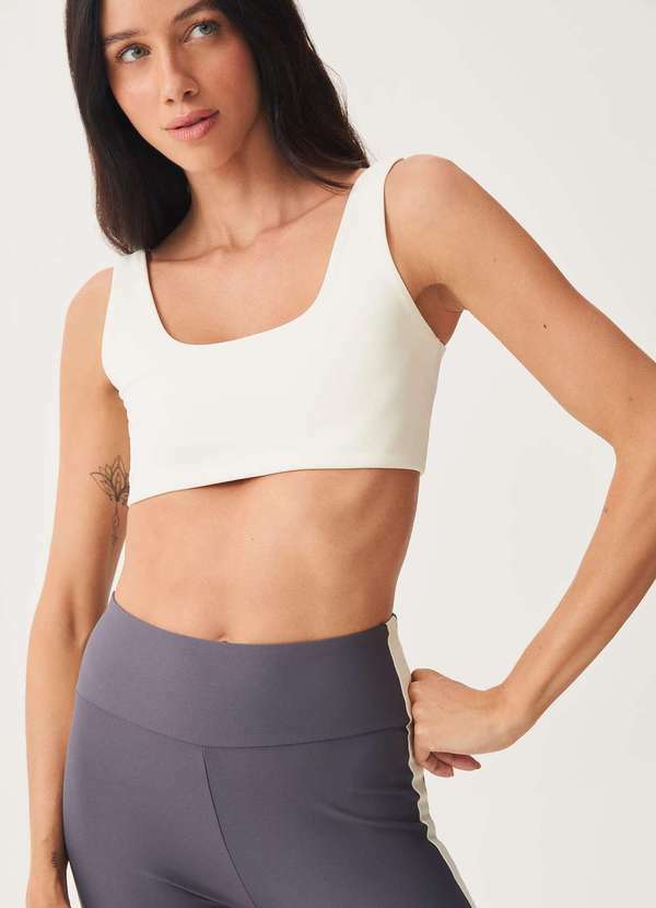 Vista 2 Top Esportivo com Fio Lycra Branco Hering Hering