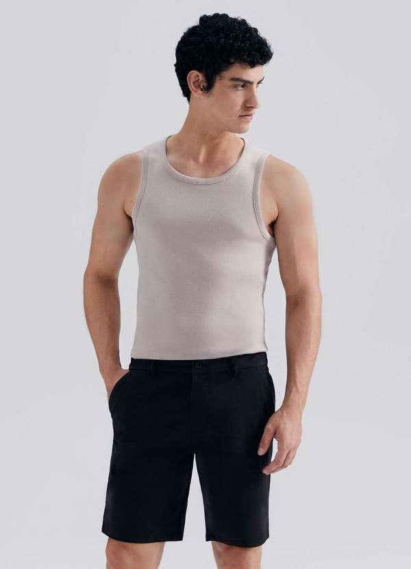 Vista 2 Bermuda Masculina Chino em Sarja Peletizada Preto Hering Hering