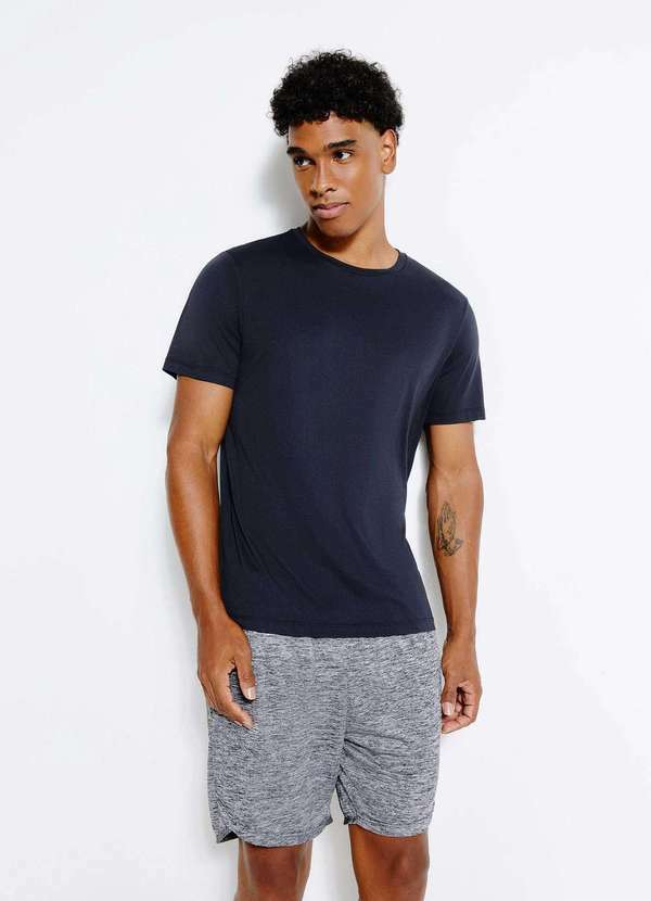 Vista 2 Camiseta Esportiva Basica Masculina Ultra Preto Hering Hering