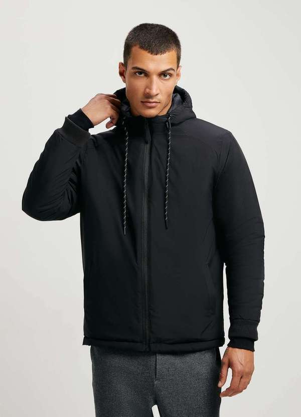 Vista 2 Jaqueta Masculina Corta Vento com Capuz e Bolso Preto Hering Hering