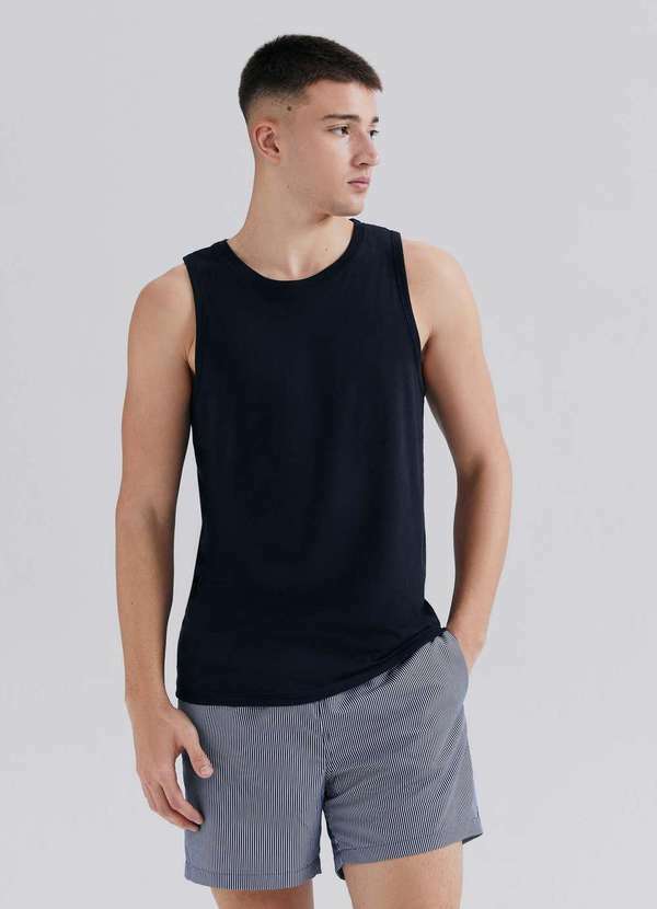 Vista 2 Regata Masculina em Malha Preto Hering Hering
