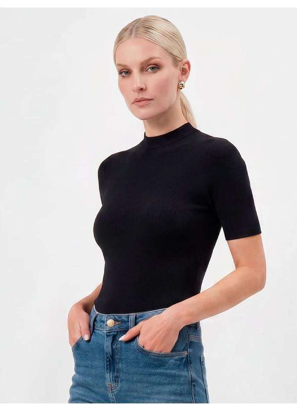 Blusa Canelada Gola Alta Preto Adri