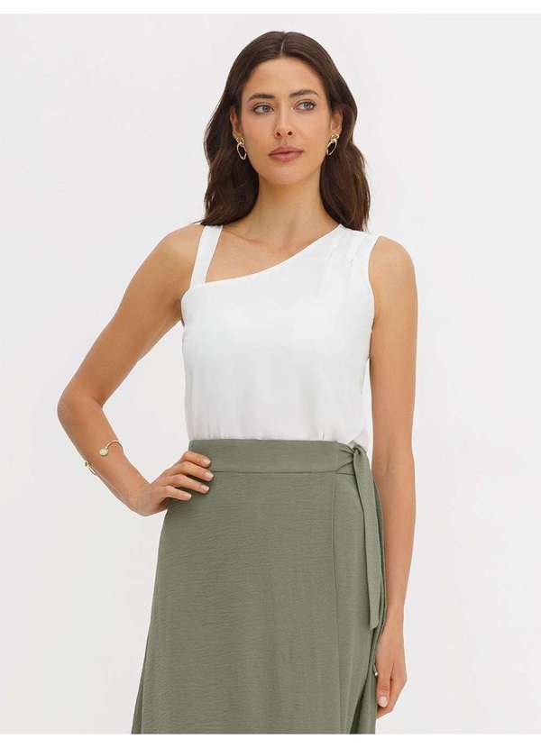 Blusa Assimétrica em Crepe Off White Olga