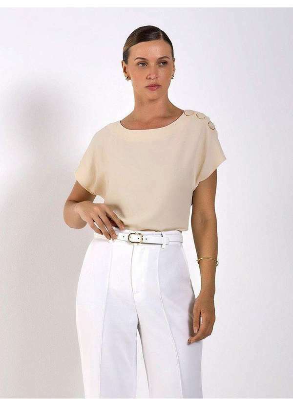 Blusa com Decote Canoa Mocha Mousse Britney