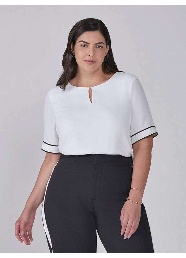 Blusa de Crepe Off White com Filete Plus Size Preto Ju