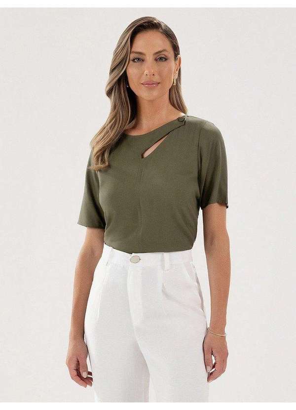 Blusa Manga Curta com Gota e Botão Verde Musgo Kiara