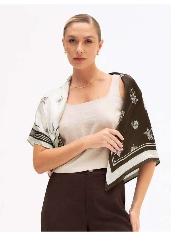 Blusa sem Manga em Viscose Fluid Aveia Geralda