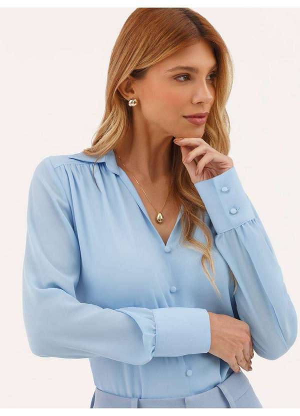 Blusa Manga Longa Regular em Crepe Azul Claro Eliziane
