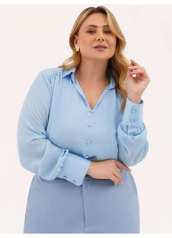 Blusa Manga Longa Regular em Crepe Plus Size Azul Claro Lari