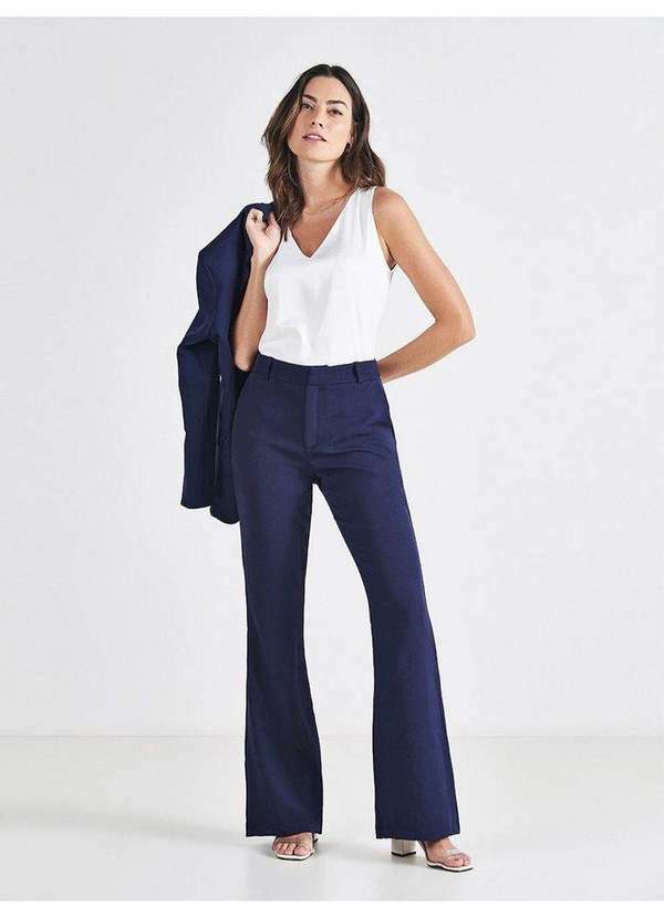Calça Flare de Alfaiataria Marinho Vaniria
