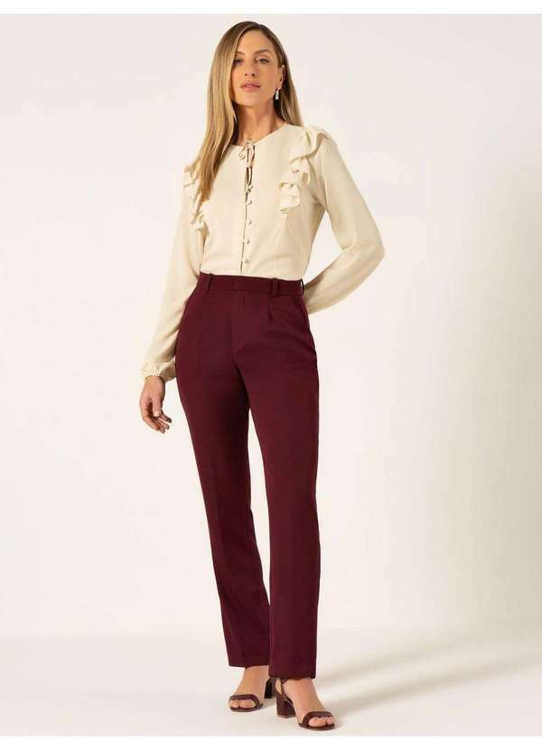 Calça Reta Regular de Alfaiataria Bordô Taciane