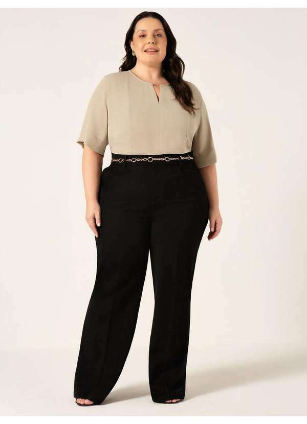 Calça Reta Slim de Alfaiataria com Prega Plus Size Ana Iris
