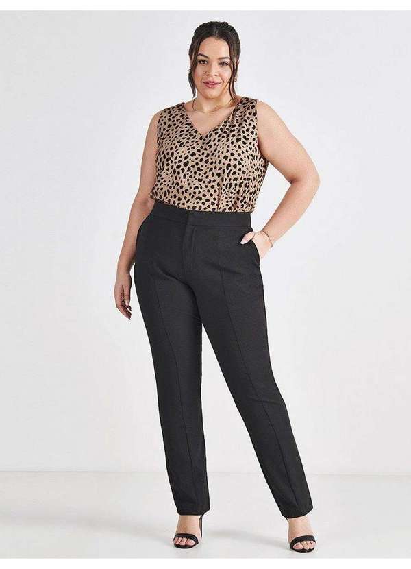 Calça Reta Slim de Alfaiataria Plus Size Preta Emiliana