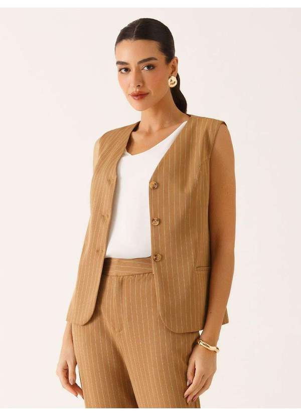 Colete Alfaiataria Intermediário em Viscose Listrada Camel Tina