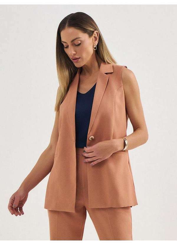 Colete Alongado de Alfaiataria em Viscose Camel Crislene