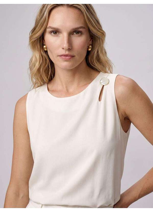 Regata com Botão Orgânico no Ombro Off White Jessica