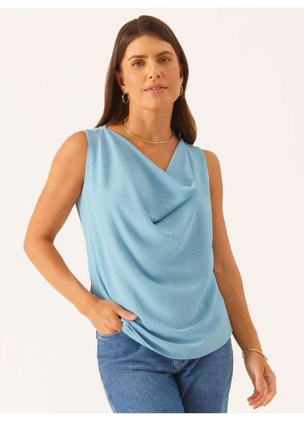 Vista 2 Blusa sem Manga Decote Degagê em Crepe Texturizado Azul Joana Principessa Principessa