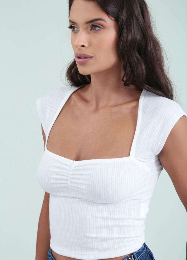 Blusa em Malha Jaquard Decote Coracao Branco