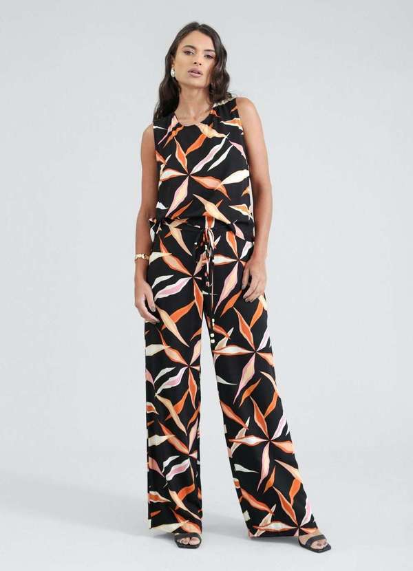 Calca Wide Leg em Viscose Estampa Folhagens Color Preto