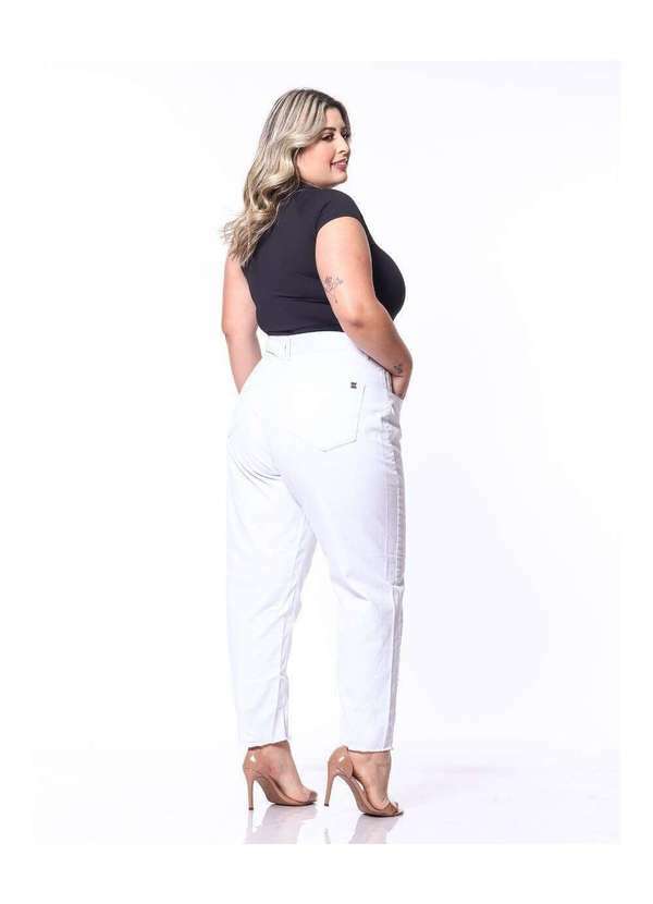 Calça Feminina Plus Branco Mom - Branco