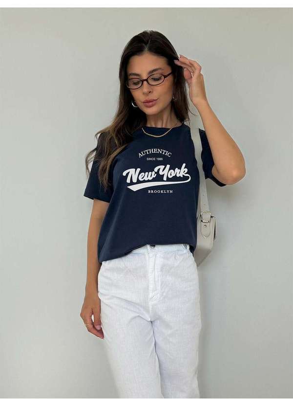 Camiseta Feminina Azul Marinho New York Authentic - Azul