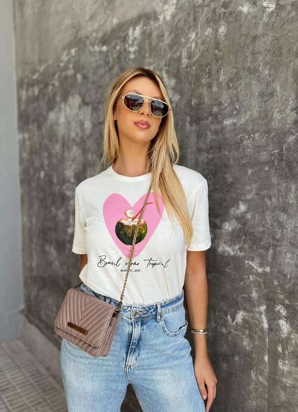 Camiseta Feminina Off Coco Brasil - Off