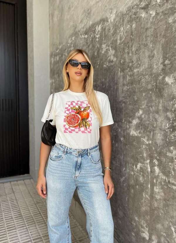 Camiseta Feminina Off Laranja Groovy - Off