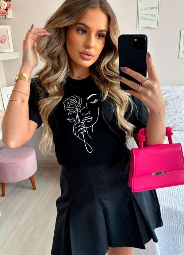 Camiseta Feminina Preta Rosto Mulher - Preto