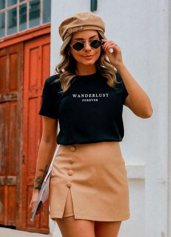 Camiseta Feminina Preta Wanderlust - Preto