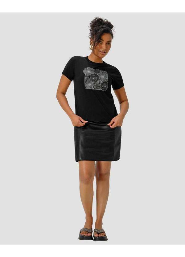 Blusa Feminina em Meia Malha com Retilínea Preto