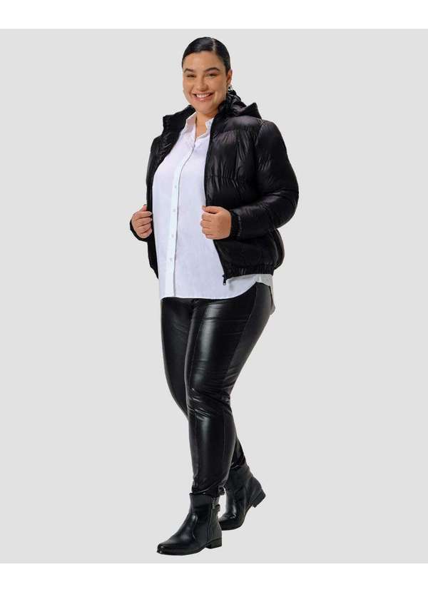 Calça Montaria Plus Size em Neocouro Preto