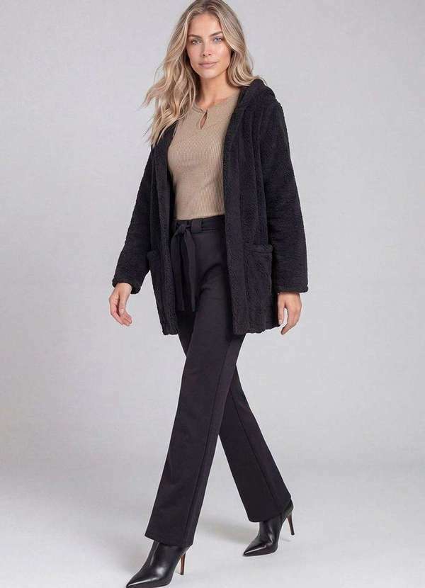 Casaco Feminino em Pelo Teddy com Capuz Preto
