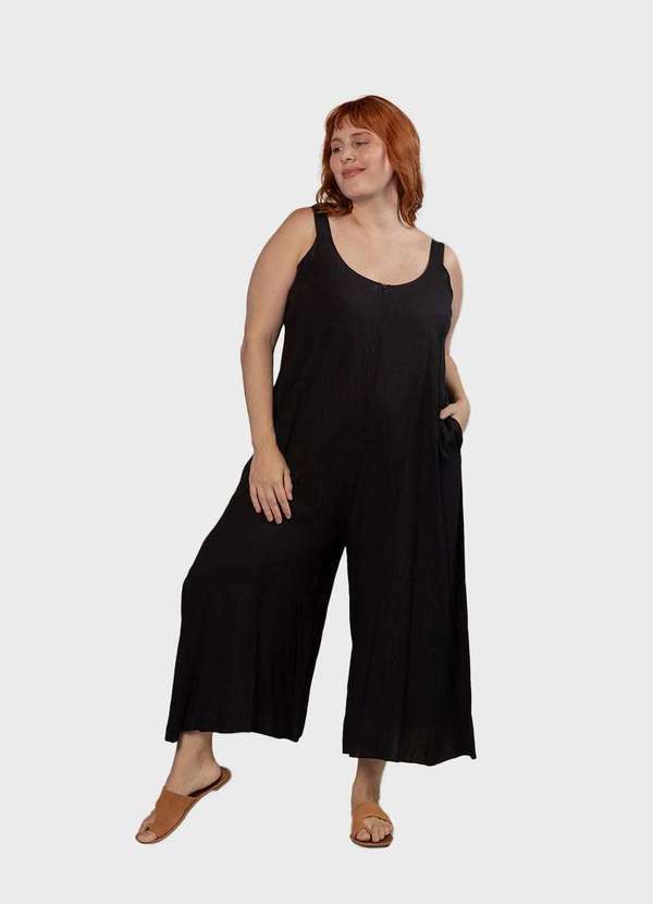 Macacão Adriana Plus Size Preto