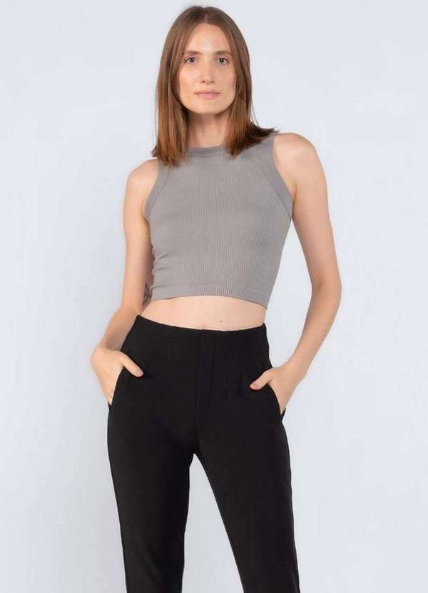 Cropped em Regata Canelado Cinza