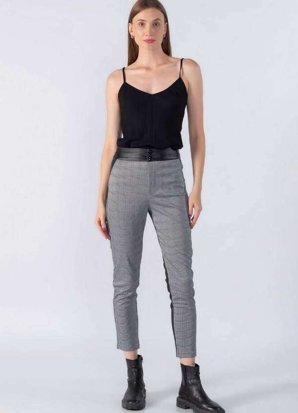 Calça Skinny Xadrez e P.U Preto