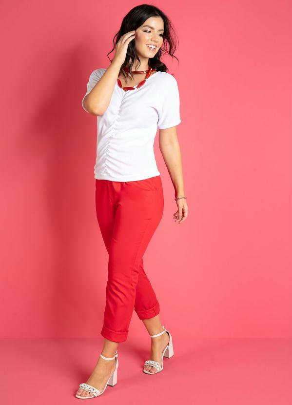 

Blusa Branca com Drapeado Frontal e Decote V, Branco