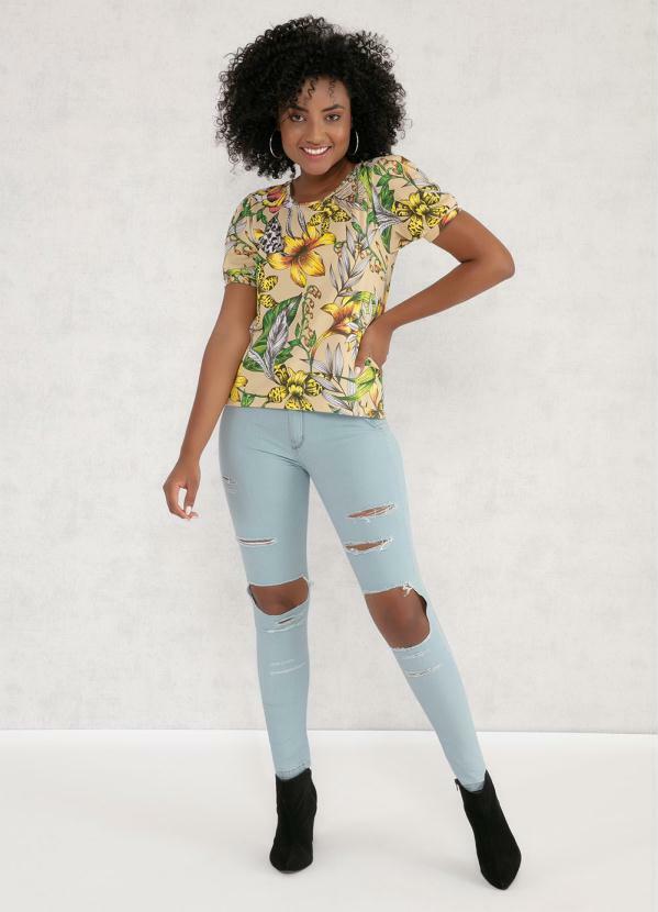 

Blusa com Manga Bufante Floral Bege