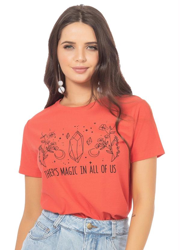 T-Shirt Feminina com Estampa de Flor Vermelho