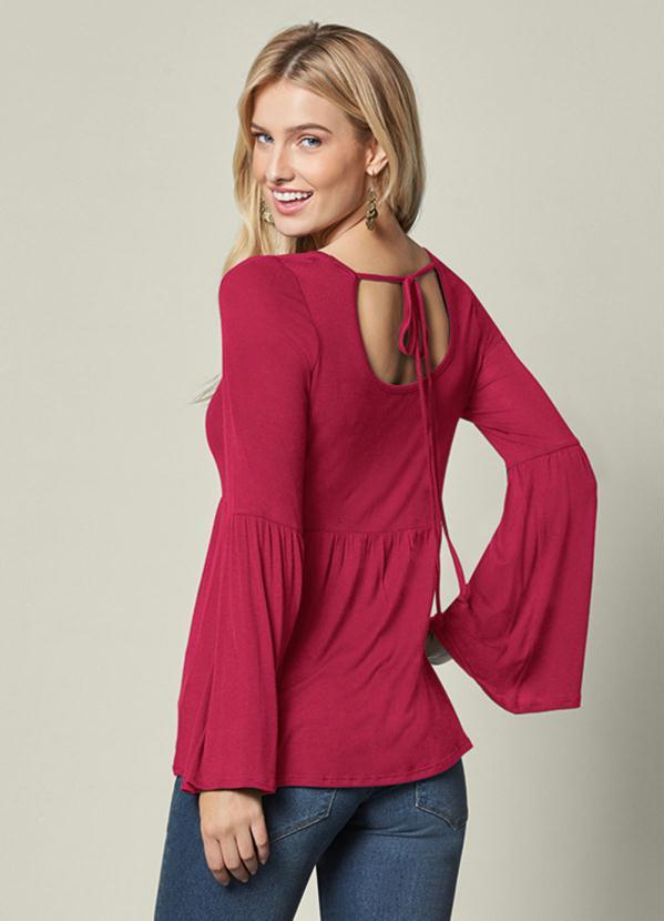 

Blusa com Mangas Sino e Amarração Rosa Pink