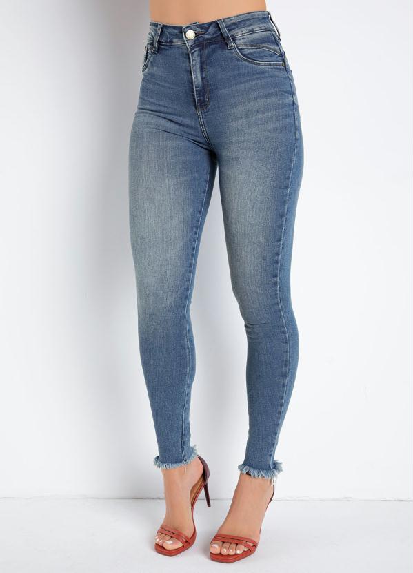 Calça Jeans Push Up com Barra Desfiada Sawary