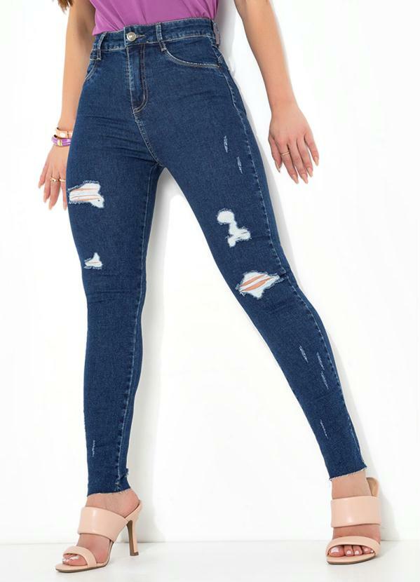 Calça Jeans Push Up com Destroyed Sawary