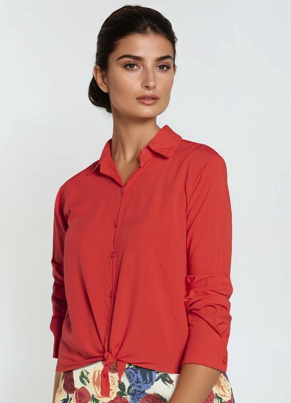 Camisa com Amarração Vermelha