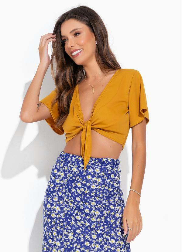Cropped Caramelo com Decote para Amarração