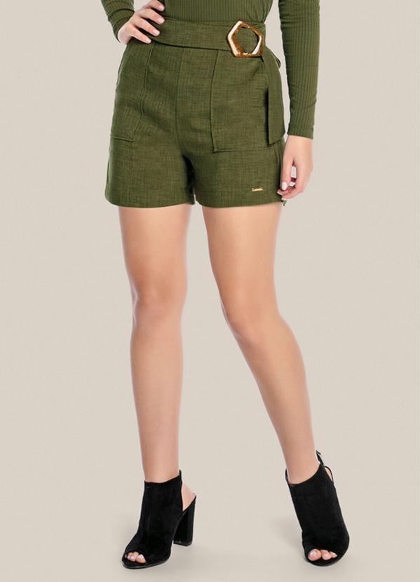 Shorts com Cinto na Frente Verde
