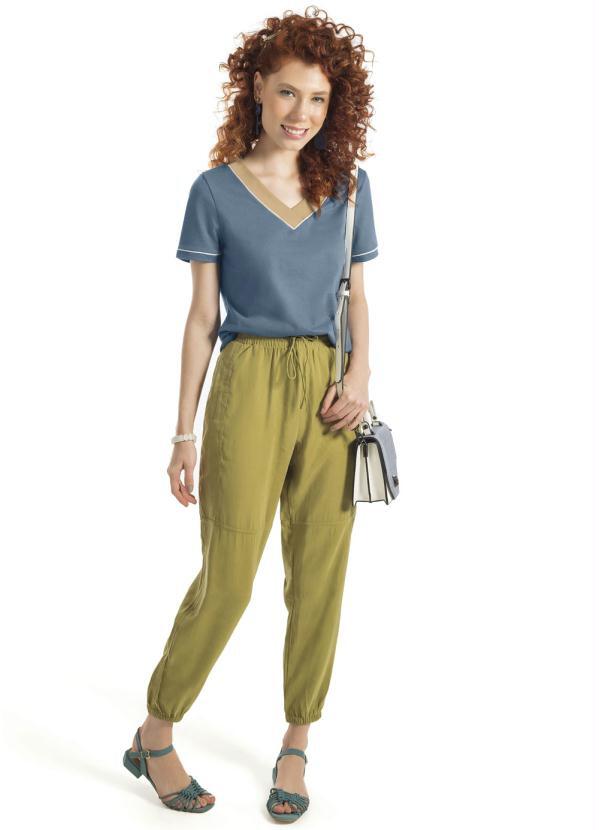 

Blusa Manga Curta com Decote V Azul