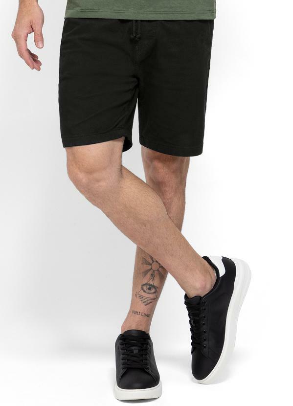 Vista 2 Shorts Preto Jogger em Sarja Masculino Enfim Enfim