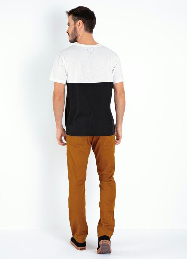 

Camiseta Preta e Branca com Recorte Contrastante, Branco